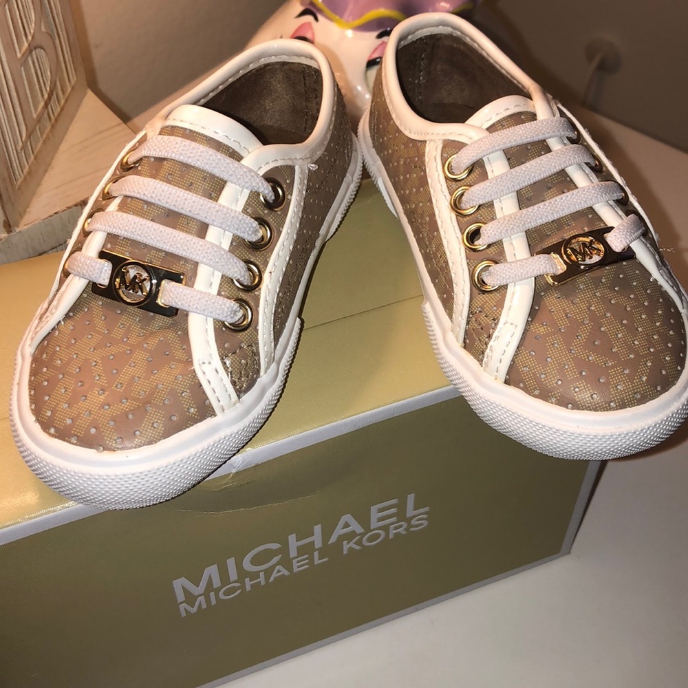 Michael Kors Camel “Ima Borium” Infant Sneakers